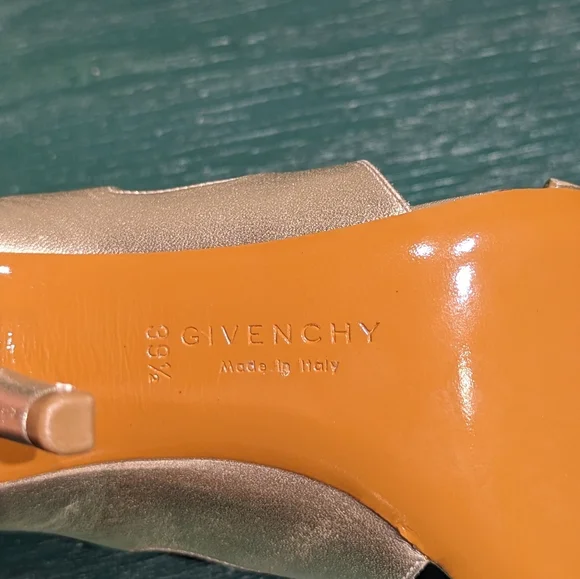 Authentic Givenchy Leather Heels NEW w/Box & Dust Bag Women's Shoes Size 9.5 - Picture 6 of 9